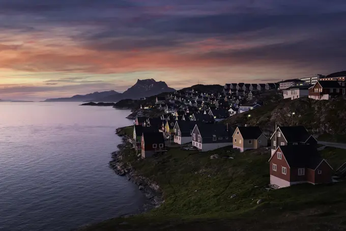 pink-sky-colourful-nuuk.jpg