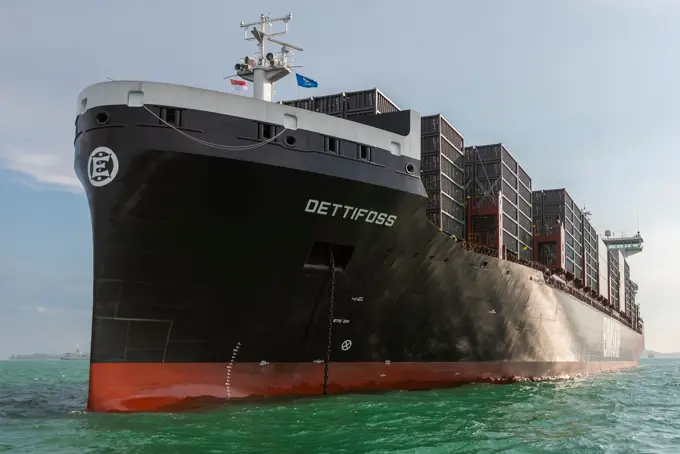 dettifoss_at_sea.jpg (1)