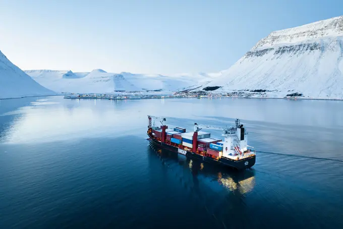 EIMSKIP I SKUTULSFIRÐI Web