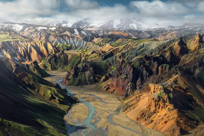 05_mai_rainbowcanyon_1920x1080.jpg (1)