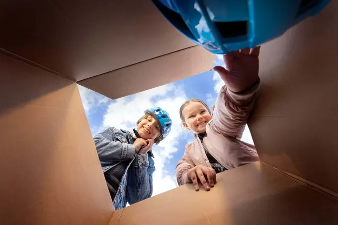 annual-report-2022-7-hjola_hjalma-_kassi.jpg (1)